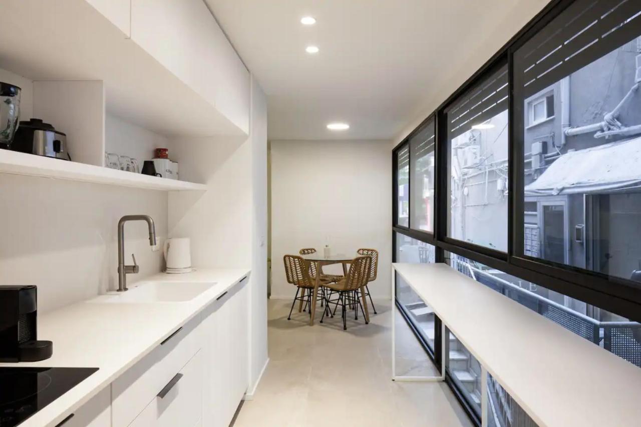 Renovated Large 3Rm Apartment 5 Min From The Beach Tel Aviv Exteriör bild